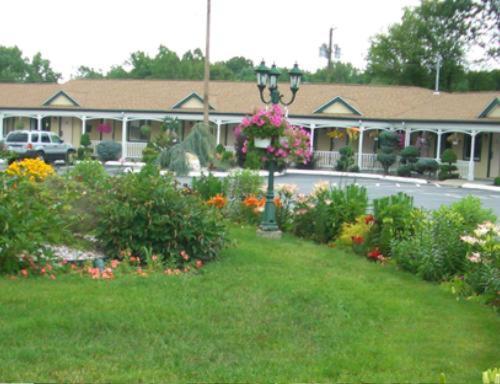 Cheshire Welcome Inn Exterior photo